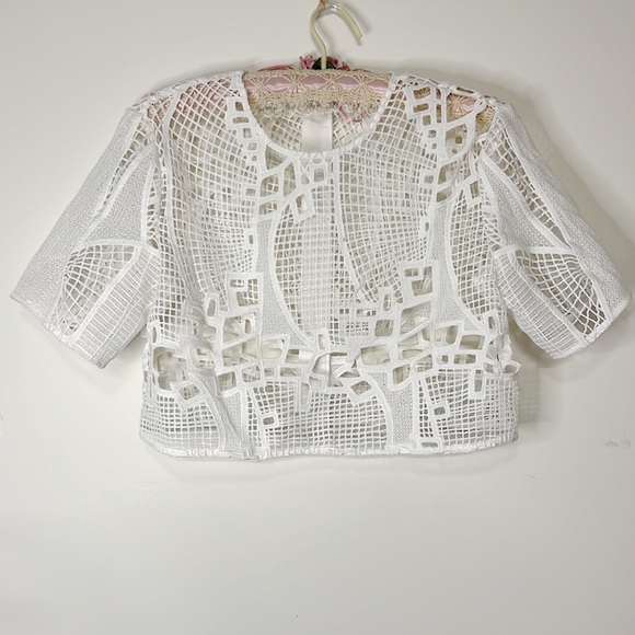 ISLA SET LACE SKIRT AND CROP TOP - Picture 5 of 8